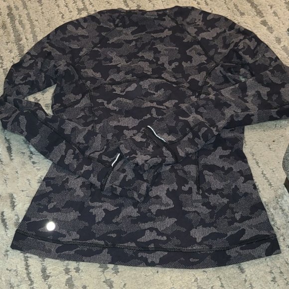 NWT Lululemon Runderful Long Sleeve Heritage Camo Jacquard Black Lunar r… - Picture 12 of 12